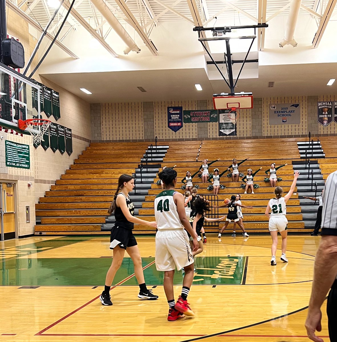greenhopeatc's tweet photo. 🏀 JVWBB do not disappoint. After the third quarter, score is:
Cougars 28
Falcons 46
#Falcons #Dominate #BeatApex https://t.co/TUl0DPlDdo