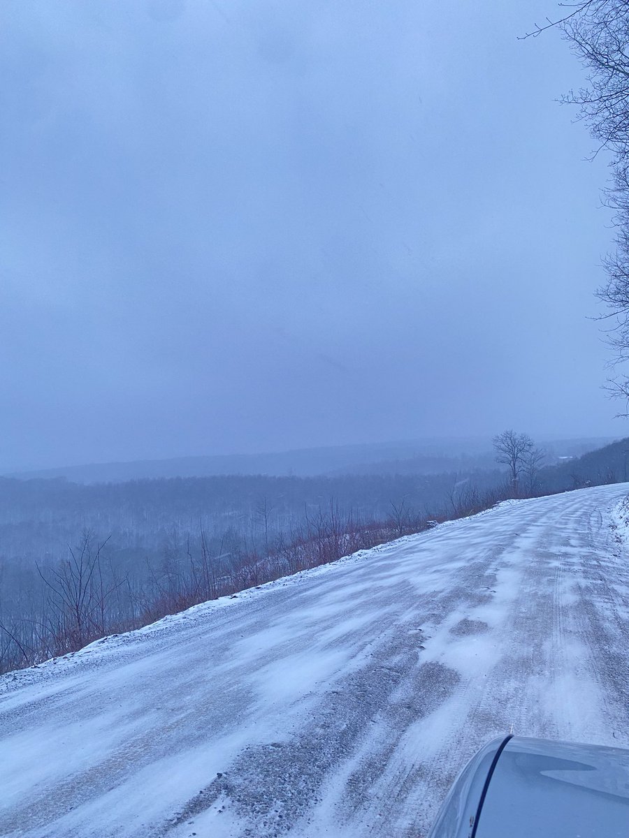 DrcrawfishWx's tweet photo. 3200FT #vawx #snow #nwflow https://t.co/tBlRG5Wh86