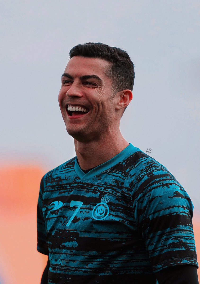 CR7Brasil's tweet photo. Tipo de foto que aquece o coração de qualquer fã. É bom demais ver Cristiano Ronaldo feliz de novo! 🤍 https://t.co/lawotKaeJ0
