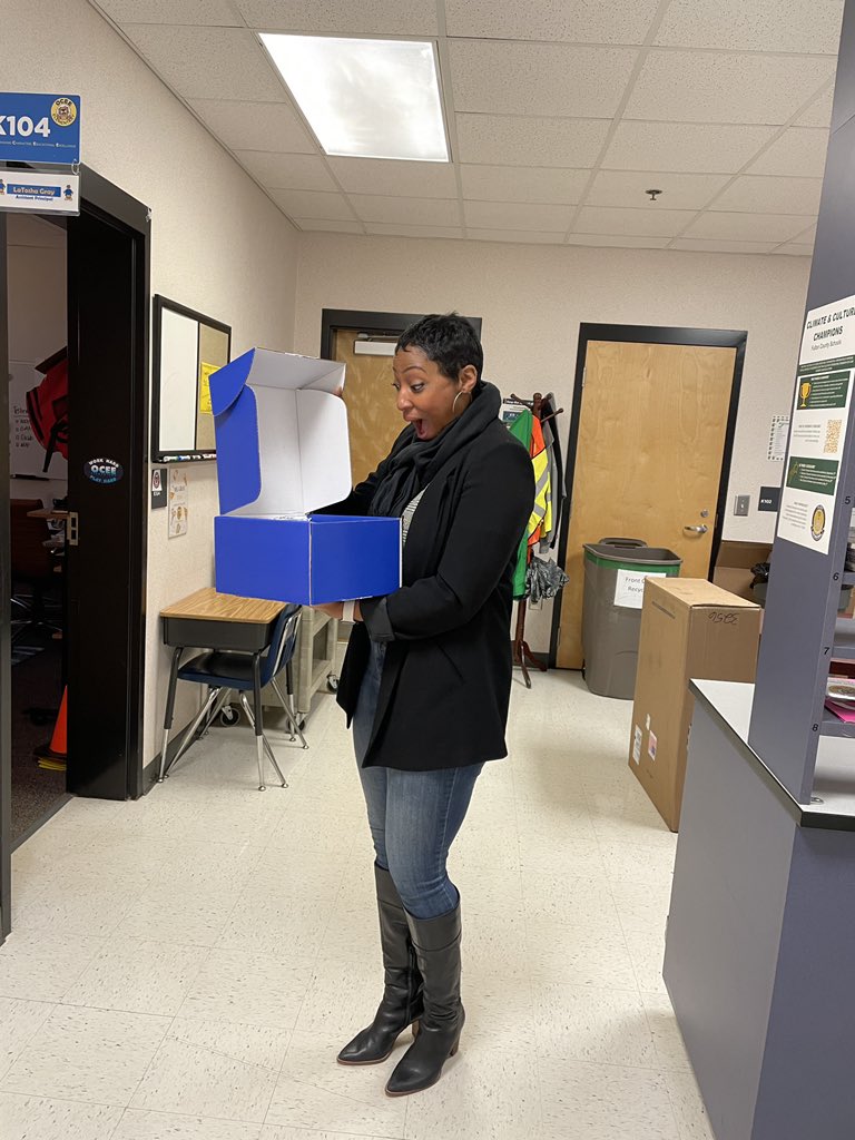 grayLn_FCS's tweet photo. Winter Leadership Institute here we come! #FCSWLI23 #FCSPLLD https://t.co/fHUSv56mhY