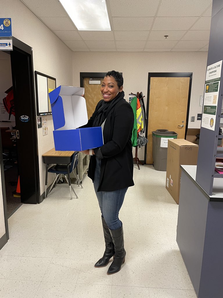grayLn_FCS's tweet photo. Winter Leadership Institute here we come! #FCSWLI23 #FCSPLLD https://t.co/fHUSv56mhY