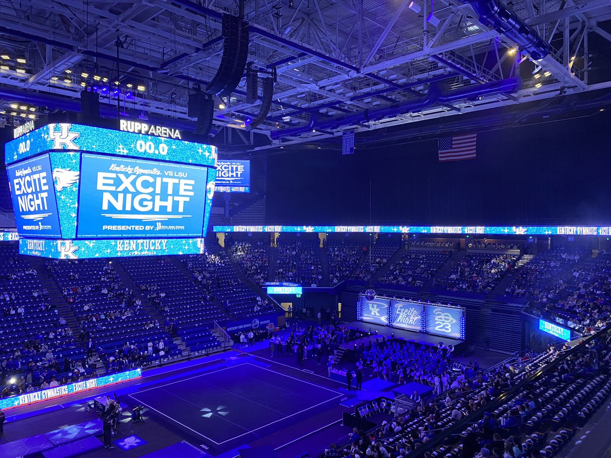 BradyByrdwell's tweet photo. Here we gooo!!!!! #ExciteNight @LSUgym @UKAthletics https://t.co/OQkqTh3soi