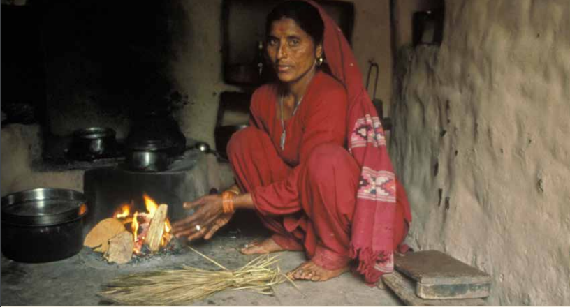 Cooking with cleaner fuels and energy-efficient stoves is essential to reduce carbon emissions, but universal access to #CleanCooking has been slow. Carbon financing could be a solution.  A <a href="/WorldBank/">WorldBank</a> and #ESMAP blog explains how. Read blogs.worldbank.org/energy/balanci… @fvleuten <a href="/DutchMFA/">Dutch Ministry of Foreign Affairs 🇳🇱</a>