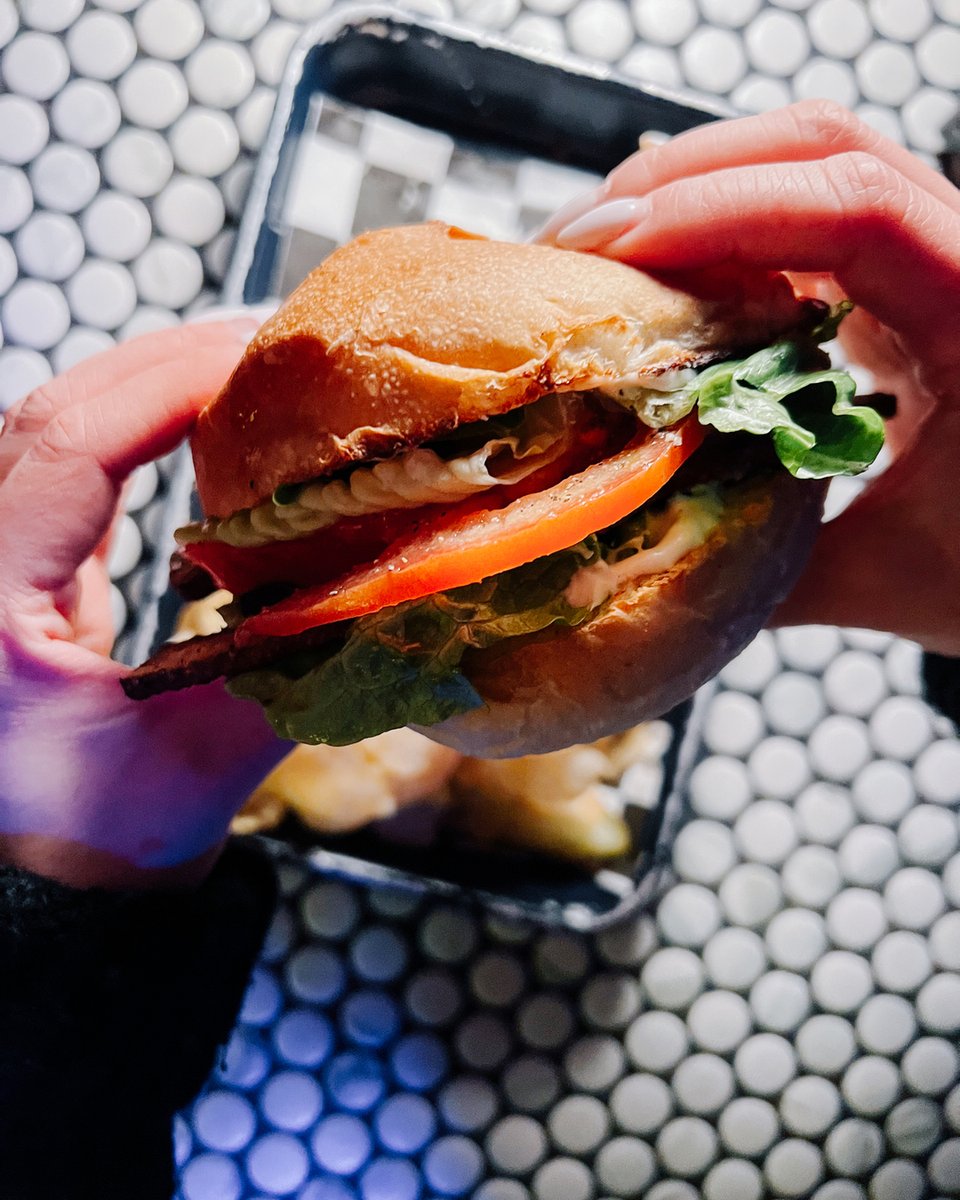 PortlandEatsME1's tweet photo. I panicked and ordered the vegan BLT 🥪 and it did not disappoint 😋 https://t.co/rGOIwESe5P