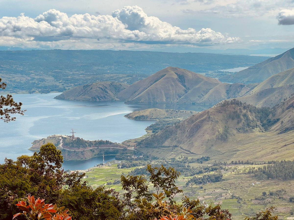 Sundakiwari1's tweet photo. Banyak yg masih bingung dgn sejarah Indonesia/Nusantara. Untuk mengetahui sejarah Nusantara jangan terlalu percaya dgn sejarah di wikipedia, google, youtube, oknum ahli sejarah ( dibayar untuk mengaburkan) . Mereka itu kaum globalist yg tdk mau kita mengenal jati diri bangsa. https://t.co/nDwrbngFpD