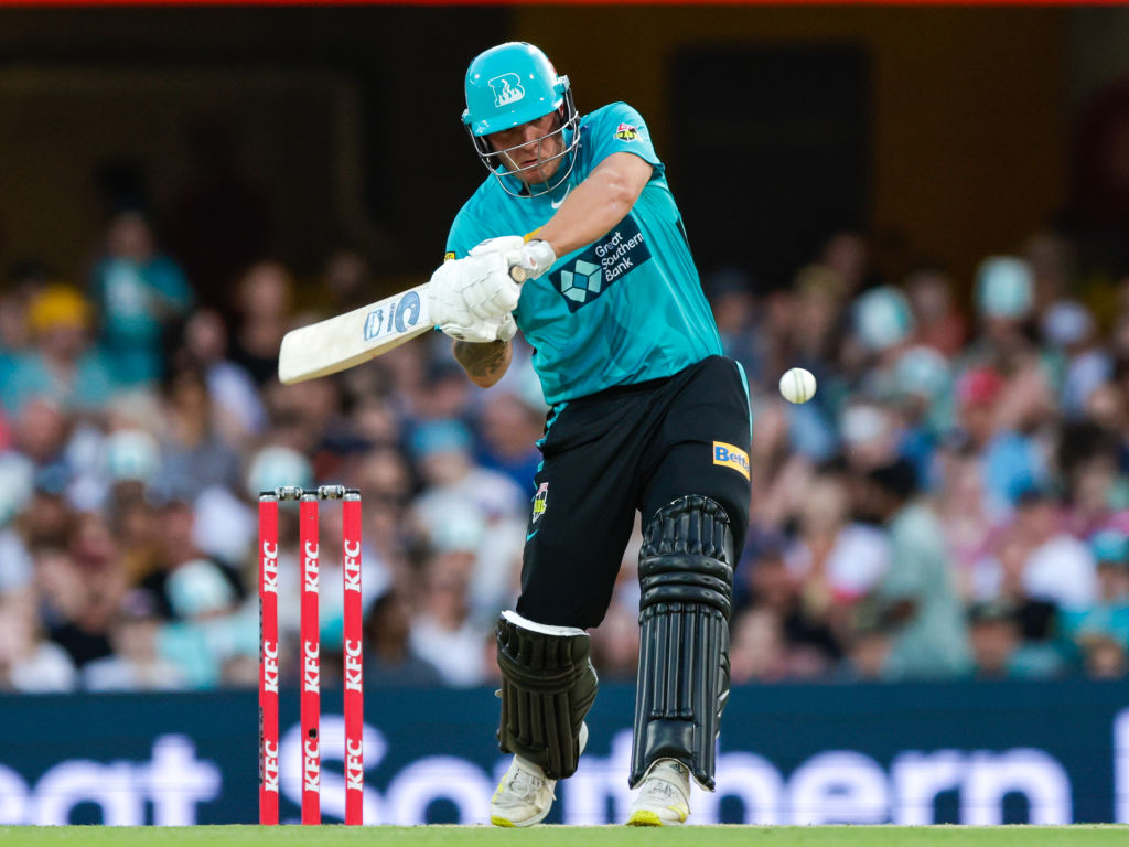 OptaJason's tweet photo. 3.5 - Josh Brown (@HeatBBL) has hit a boundary once every 3.5 balls faced in #BBL12 - the most frequent of any batter (min. 15 balls faced). Blast.

#BringtheHEAT https://t.co/O0LJ8w5R2h