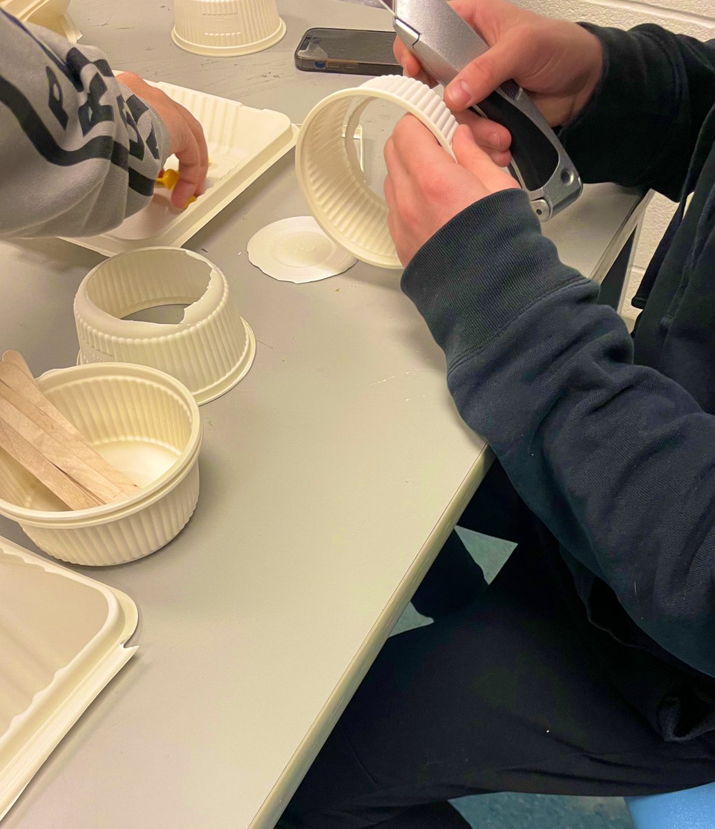 pressneil1's tweet image. Gr 9 tech students working on their hovercrafts more pics to come #techstudies #teched #slsstech #Engineering #STEM @SLSSYRDSB @slsstech @YRDSBPathways @YRDSB @MakerEdTO @Makerspaces_com @TDSB_STEM @DarrenAbenstein @JulieBoulton12 @MrH242