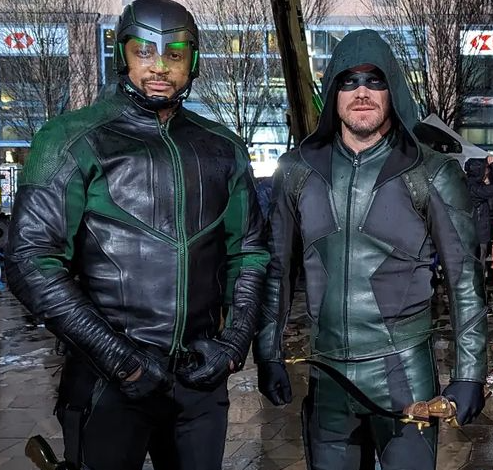 Paigeota's tweet photo. I don't have excited thoughts about this return (or these suits), but I'm still gonna watch it because I've put in so much time already, I'll see it to the end.
They couldn't put him in the S1 suit for me? :( https://t.co/diSq7islUz