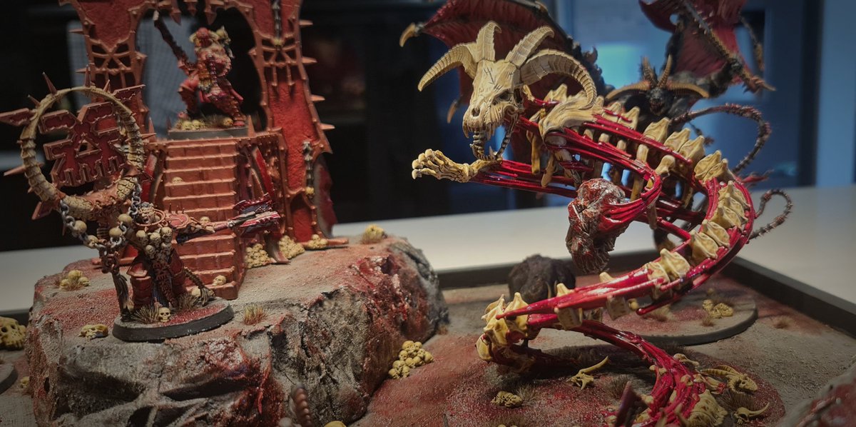 Draevus's tweet photo. #CanCon army ready to go!
can't wait to see everyone there!
#AoS #CalltoGlory #AgeofSigmar #Khorne #Warhammer @warhammer https://t.co/ZvhoJSAPNi