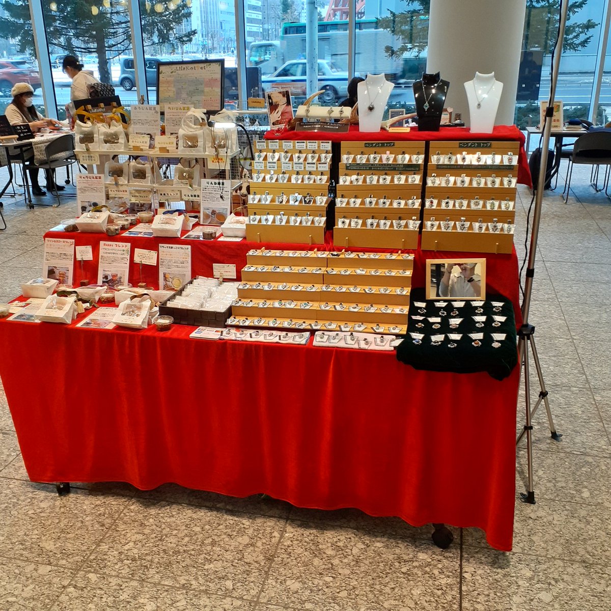 ShinAccessory's tweet image. #札幌文化交流センター で出店中🎊
#彩の和
14㈯～18時
中央区北1条西1丁目

#SCARTS での出店はいつぶりだろうか？って程久しぶり♪
遊びに来てね☀️🙋‍♂️

出店終了後、21時～三時間はminneでクーポンが出るようです❗
minne.com/@shin-acc