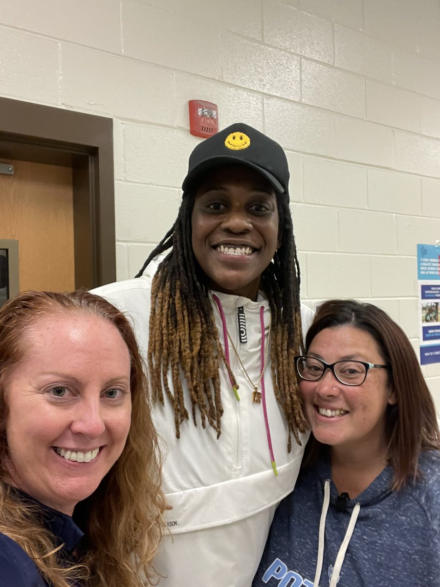One of the best things about working sporting events as an administrator, is seeing former students! It was great to see you <a href="/Lkizer12/">Lynetta Kizer</a> you are always making us proud @PotomacPanther