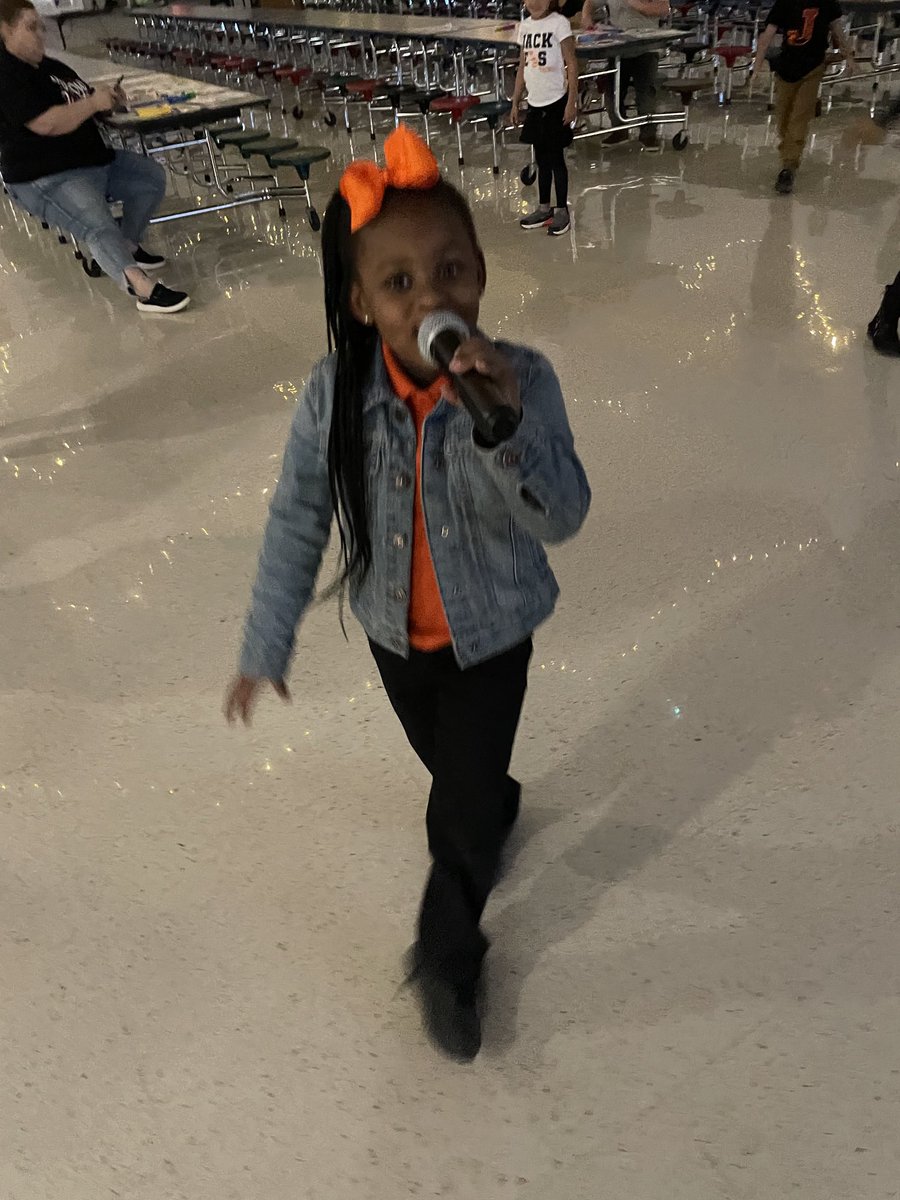 MandyAl29674311's tweet photo. AttenDANCE dance party!! 😍
These kiddos have been working hard as a class to spell out PERFECT ATTENDANCE to earn a dance party. 
#ingramIngenuity https://t.co/IqraNq4yoq