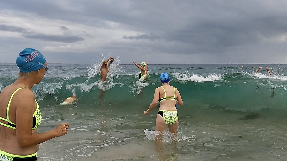 OceanSwimSafari's tweet photo. The break… #ForsterTurtles #EarlyMorningSwim #Swim #Beach #Forster #Pacific #Australia #OpenWater #Ocean #Wild https://t.co/8itcYIuTqm