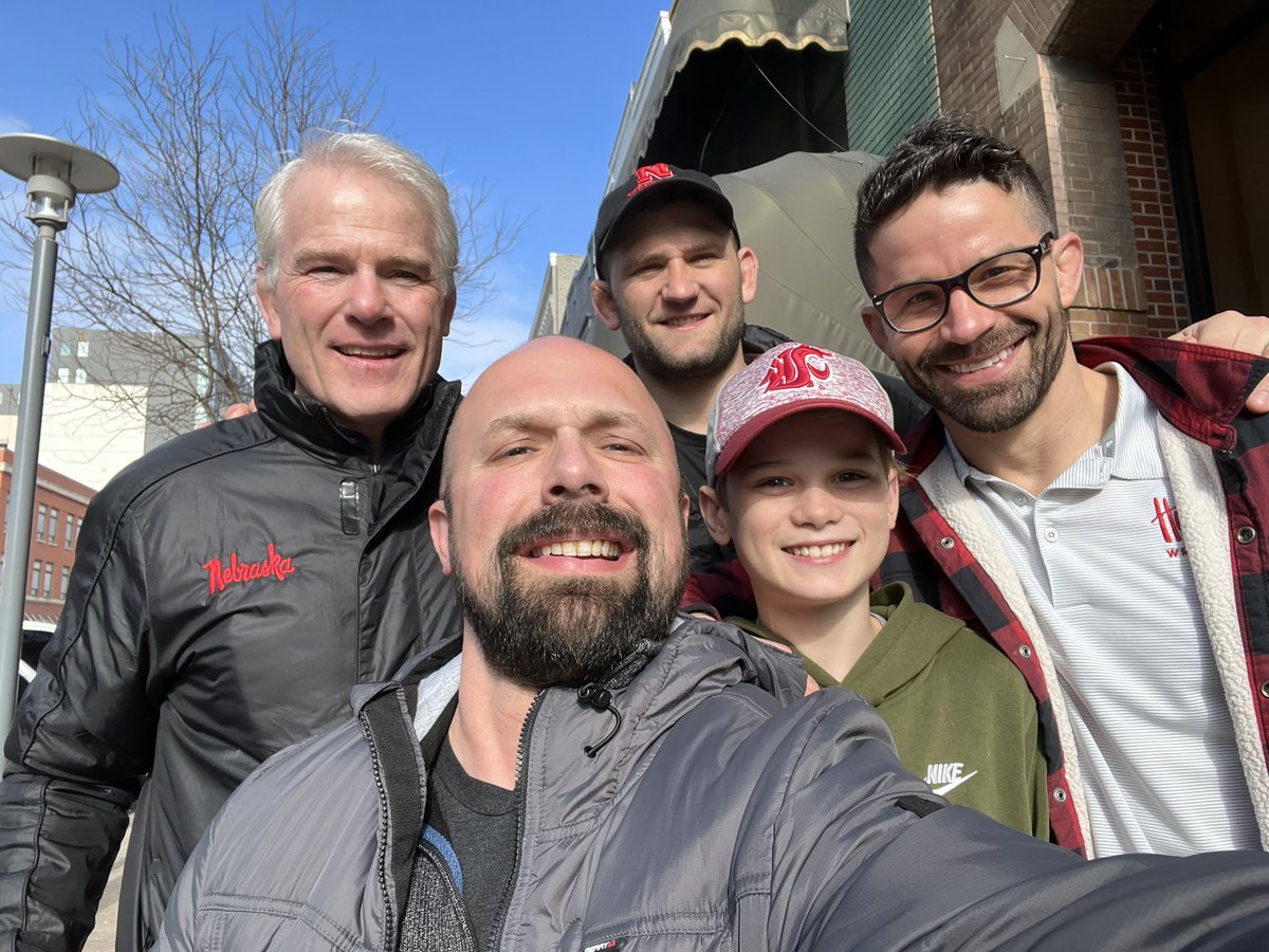 YouthPastorZeek's tweet photo. @Coach_Manning, @Bryan__Snyder, @TervelDlagnev- thanks for taking two minutes to talk to this youth pastor and a student in my ministry.  Just another reason @HuskerWrestling is awesome!  See you at Sunday’s dual!  #GBR https://t.co/1JTcf30jdq