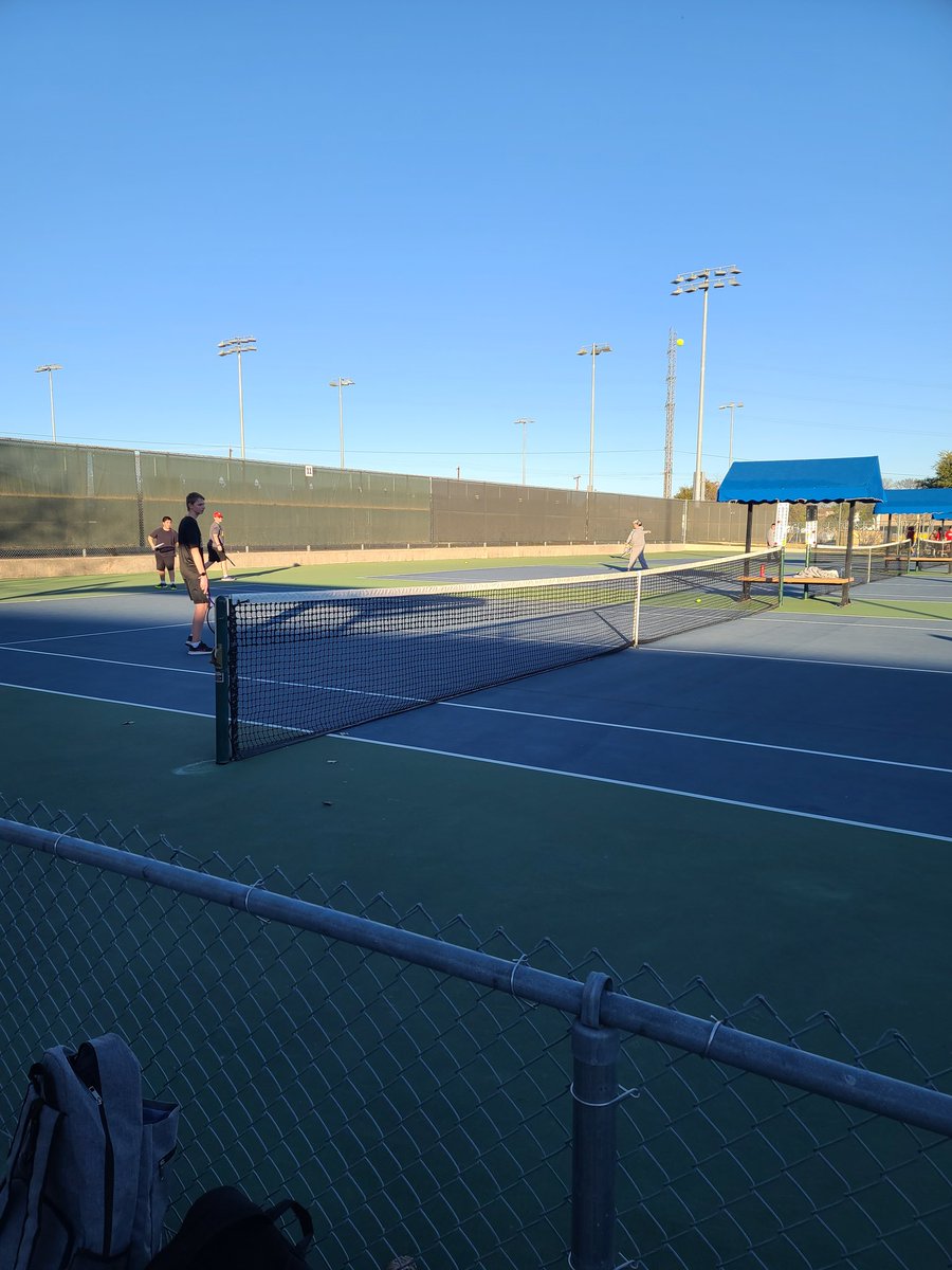 CoachCardenas23's tweet photo. It's time for some tennis. @KMSLadyFalcons @BoysKrueger @PRINCIPALRUBIO https://t.co/E3q9CFc5CT