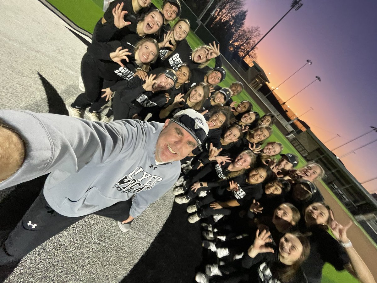 Guyer Softball tweet media