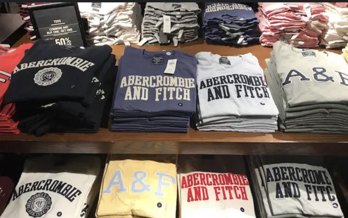 andreaeileen7's tweet photo. @SLLKC But mom and dad loved me more so they paid more money for my clothes than they did for @SLLKC https://t.co/VwwG0VDR2Q