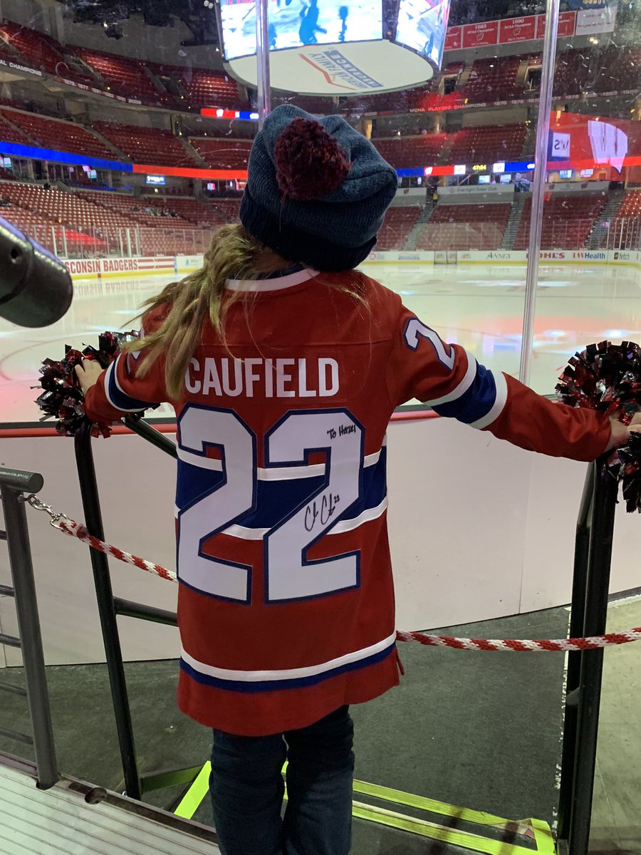 KnitWit_CJ's tweet photo. Girls night for some @BadgerMHockey  ! #onWisconsin oh, and  #NHLAllStarVote   Cole Caufield 🙌🏻

@colecaufield @N_LaPoint https://t.co/CoOXyfgF4b