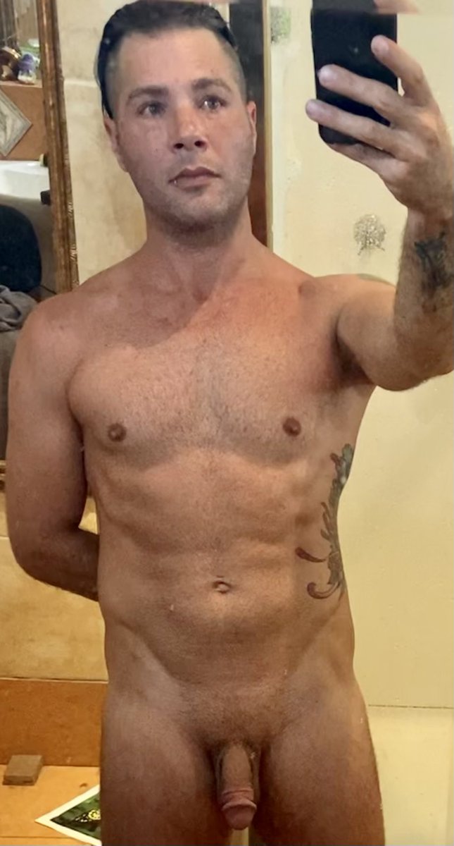 Than79's tweet photo. The only way to deal with this sweaty heat, nude hangs? https://t.co/iaT5VdLP1p