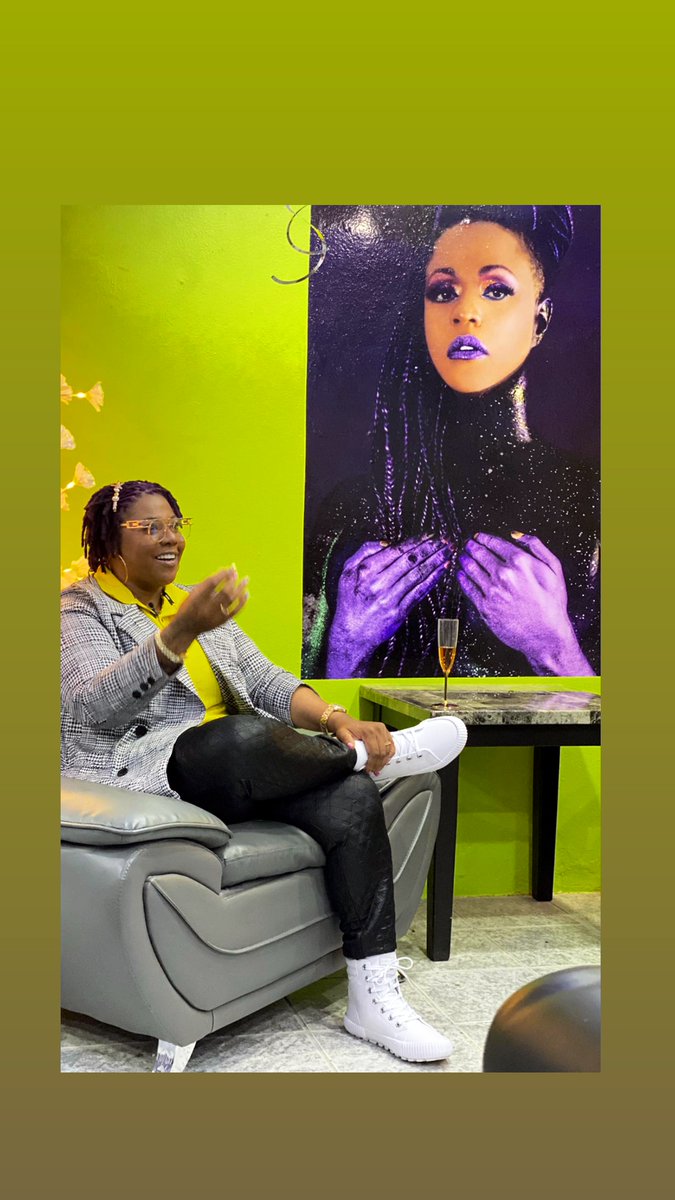 Como dice Shaki "Las Mujeres No lloran... Las Mujeres Facturan"🤣😭🙋🏾‍♀️
💜🫡💚