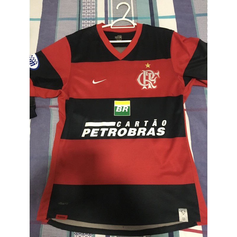 FlaPictures's tweet photo. Qual jogador vem a sua cabeça quando olha pra esse manto?
Me : Marcinho https://t.co/dGs7f90ou0