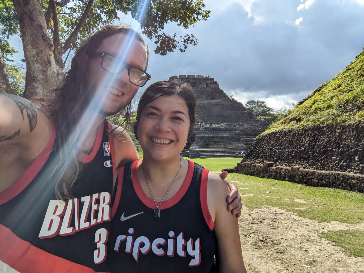 samvanrooy's tweet photo. Repping our Blazers in Belize at Xunantunich #RipCity #wearintheworld https://t.co/pIda8YdfM1