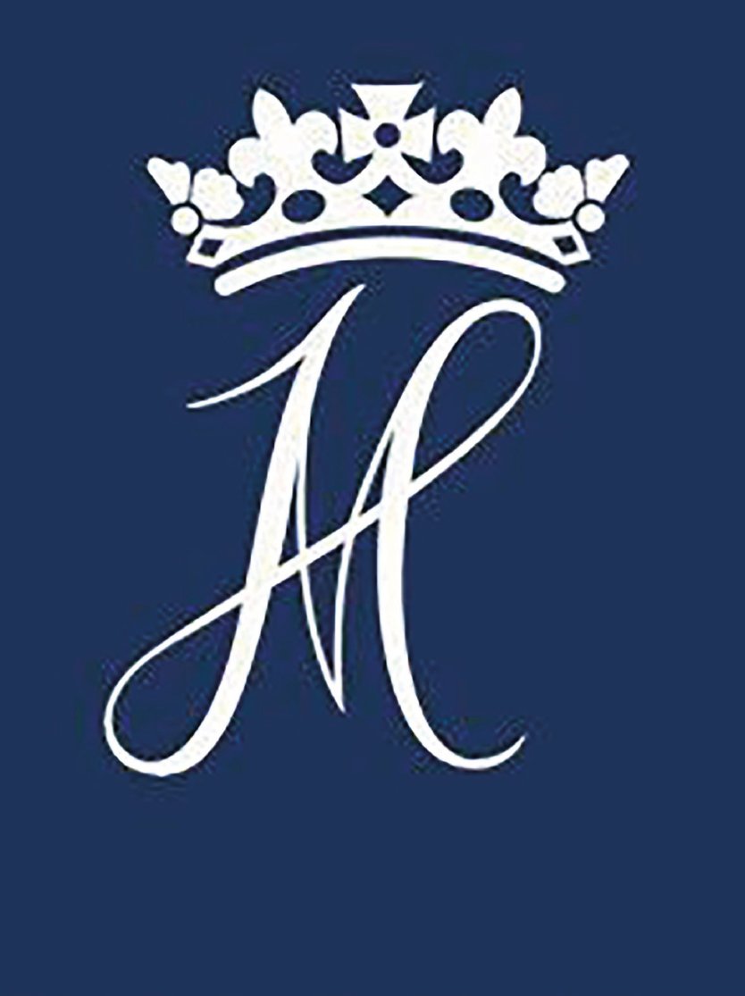 ChaBiggy's tweet photo. Oh it's so subtle i only just noticed. M = Monetise the crown #fakeroyalmonogram #royalmonogram #fakeroyals #HarryandMeghan #HarryandMeghanExposed #Harryhasgonemad #SpareUs #SparebyPrinceHarry #SparePrick https://t.co/ZyaTK0iw72