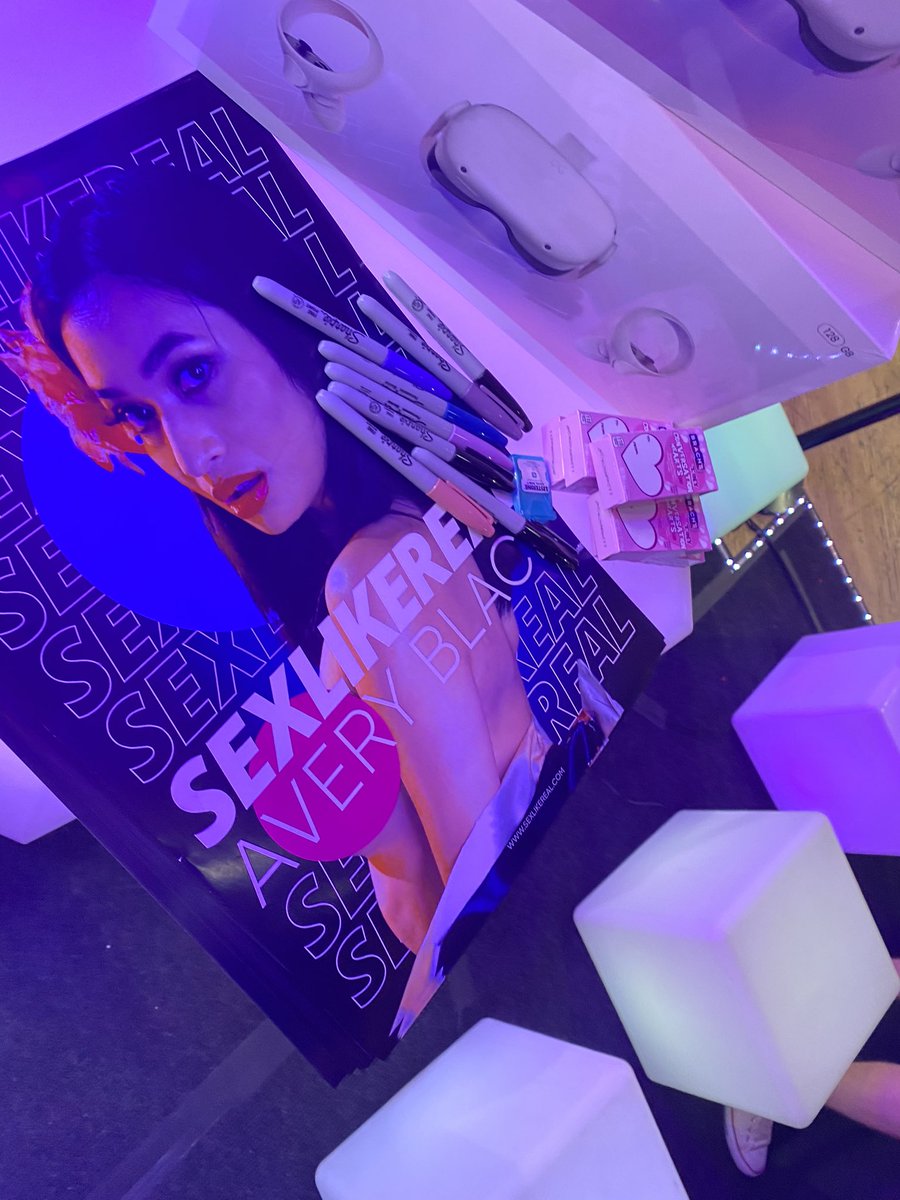 SexLikeReal 🧡 on Twitter: "RT @AveryBlvck: I’m at the @sexlikereal