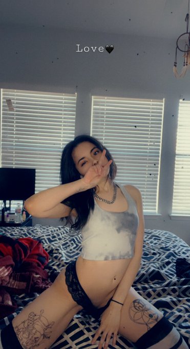 XOXO 💋 https://t.co/NbXfohOpEW