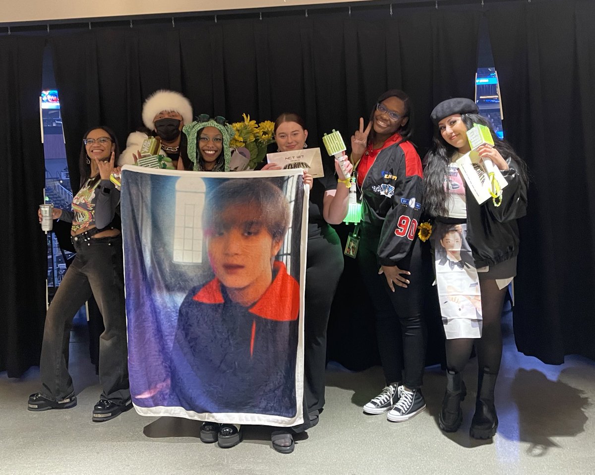 JxAliens's tweet photo. THE CREW ALMOST HERE !!!! 💚💚💚#NCT127inAtlanta #NCT127_NEOCITY_THE_LINK #NCT127_NEOCITY_THE_LINK_ATLANTA https://t.co/xEbZMivVIc