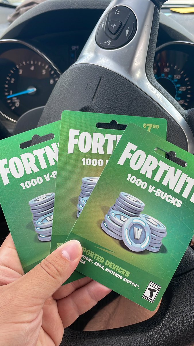 HysterPC's tweet image. I’ll give x3 people 1000 V-Buck Card 
⚪️ retweet this tweet 
⚪️ follow @unamusedbryson
⚪️ follow @HysterPC 
🔴 ends in 24 hours (3 WINNERS)