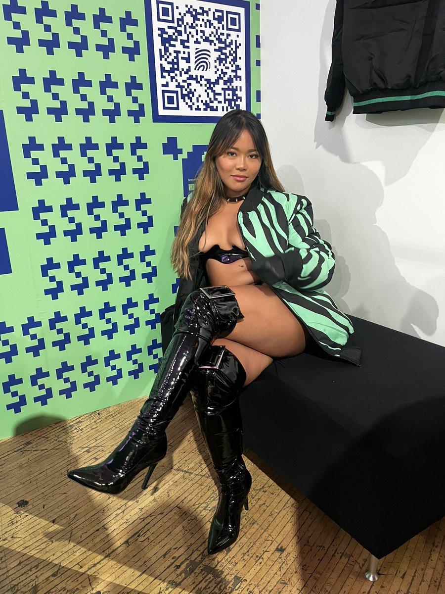 BranditScan's tweet photo. Fight piracy has never looked so good! @AstroDomina ππ #repyourbrand https://t.co/nAmBtik4P9