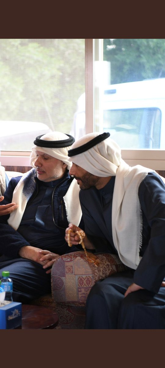 5antr1's tweet photo. @kuwait_PLg هذول الاثنين ماسرحهم بصخلتين  وتبون  انجاز https://t.co/TqrPz991ba