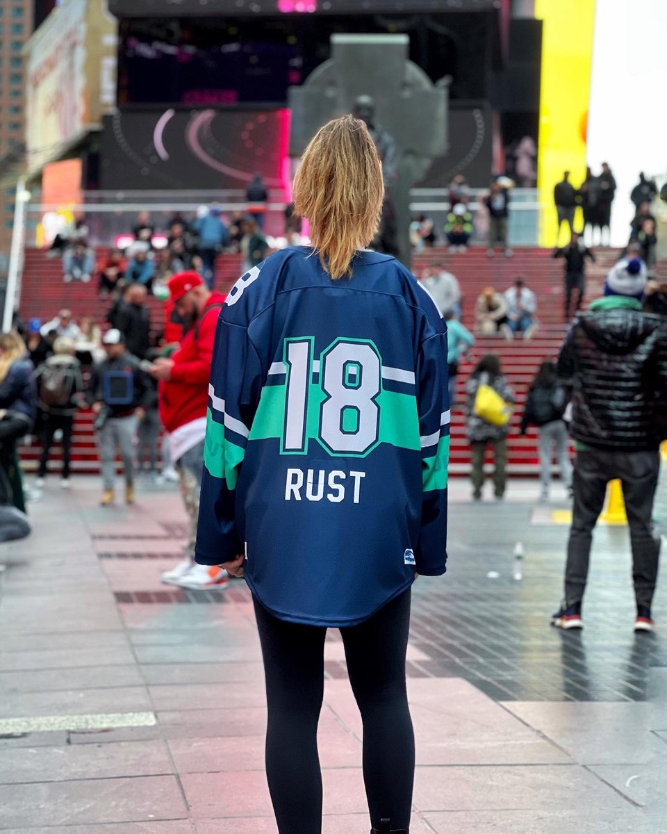 Riveters's tweet image. This weekend is our Mental Health Awareness Weekend, so in honor of the weekend, we’re wearing our commemorative 2023 Let’s Talk About Mental Health jerseys. Join us this weekend for our game Saturday, presented by @bakerstreetpsych and Sunday presented by @be_mightier 

💙💚