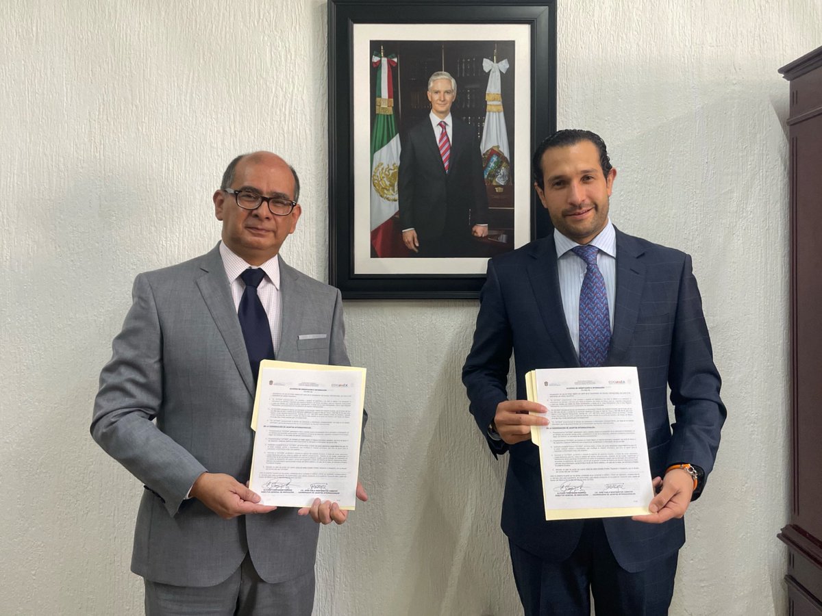 JosePablo_Monte's tweet photo. Con el objetivo de fortalecer la Línea Internacional y la Línea Migrante Mexiquense brindando orientación e información vía telefónica y vía chat, firmamos un acuerdo con el CATGEM. 

La comunicación efectiva de las y los migrantes mexiquenses es prioridad absoluta. https://t.co/7g28UPscnB
