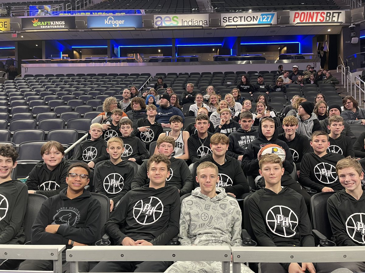 Theveteranswife's tweet photo. @Pacers  Wolves of Parke Heritage Middle School enjoying the @Pacers game! @GainbridgeFH #gopacers #GoWolves https://t.co/kOiiETURwG