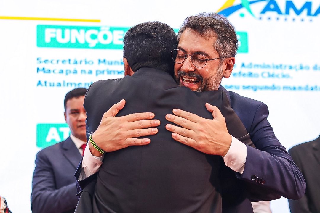 paulolemosap's tweet photo. Hoje tomei posse como Secretário de Administração do GEA. Após a conclusão do meu mandato de deputado estadual, estarei assumindo a secretaria. É o início de um novo ciclo de trabalho pelo Amapá! Obrigado @Clecio_Luis pela confiança. O Amapá vai avançar! https://t.co/INnEVL8eXq