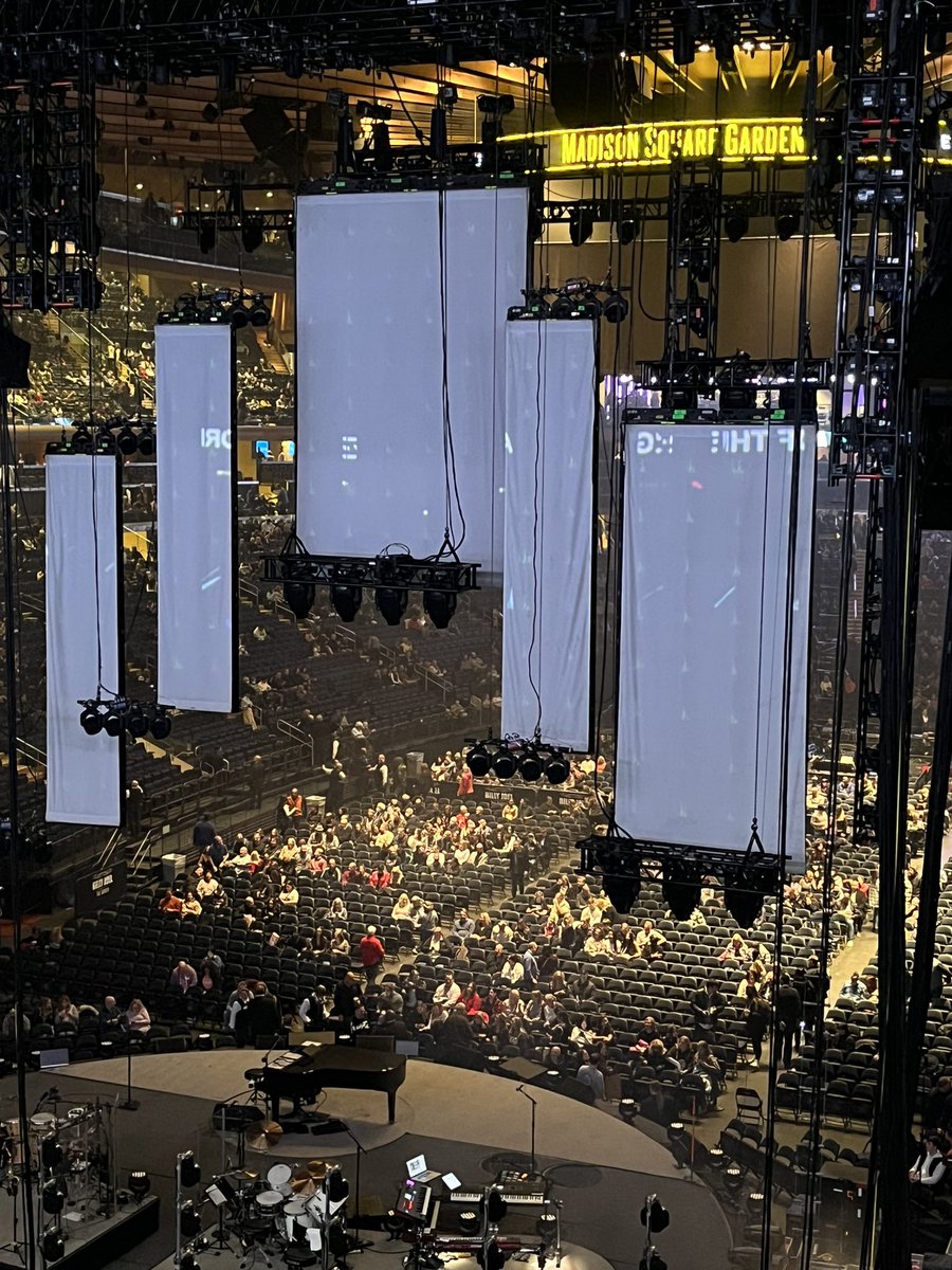 Always good to be at <a href="/TheGarden/">MSG</a> especially when I get ID’d for a beer at the grand old age of 46 🤣
