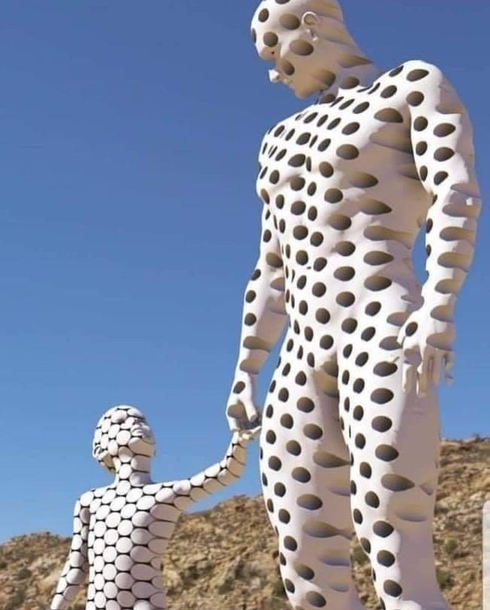 Xedwards7's tweet photo. ... love this 
.
#dadson #familyart #nudist https://t.co/PVo2Vz2GvV
