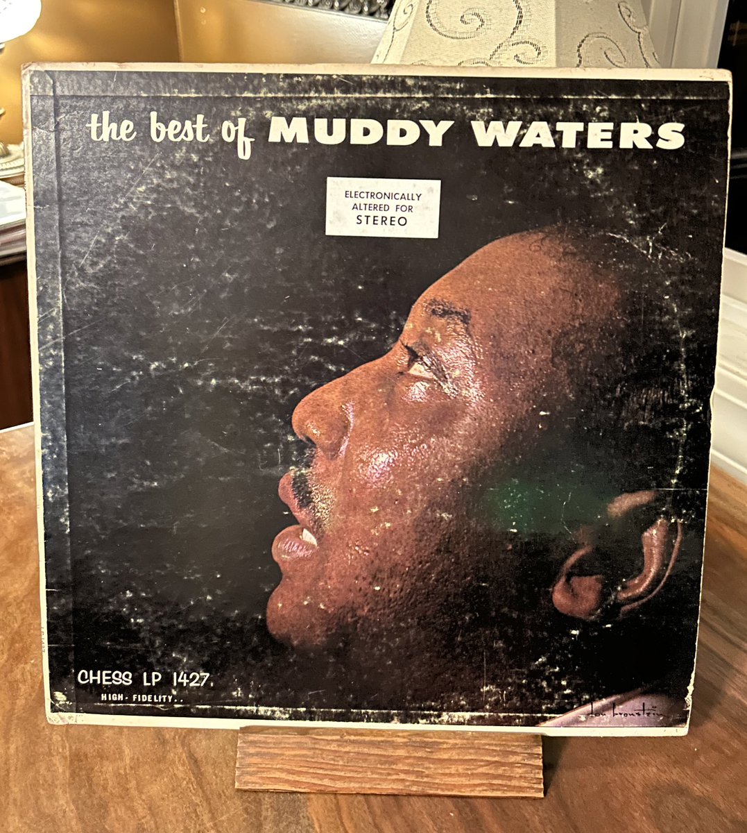 the best of MUDDY WATERS #MuddyWaters @BluesMusicNews @BluesMusicMag @SharpBlues #NowPlaying #vinylcommunity #vinylrecords Muddy was the original, he set the standard. 1958 release