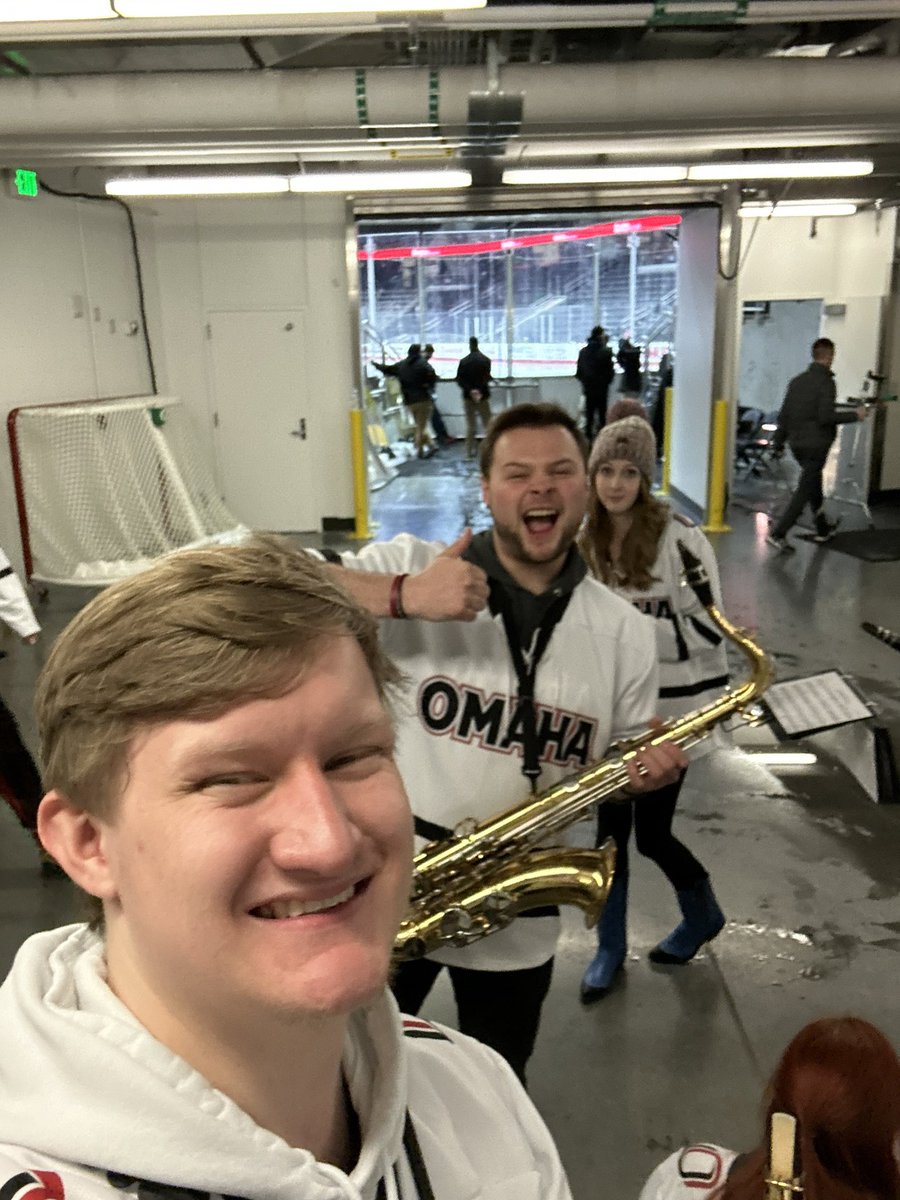 soakinetic's tweet photo. LETS GO UNO! #OmahaHKY https://t.co/bQz4zSE5s1