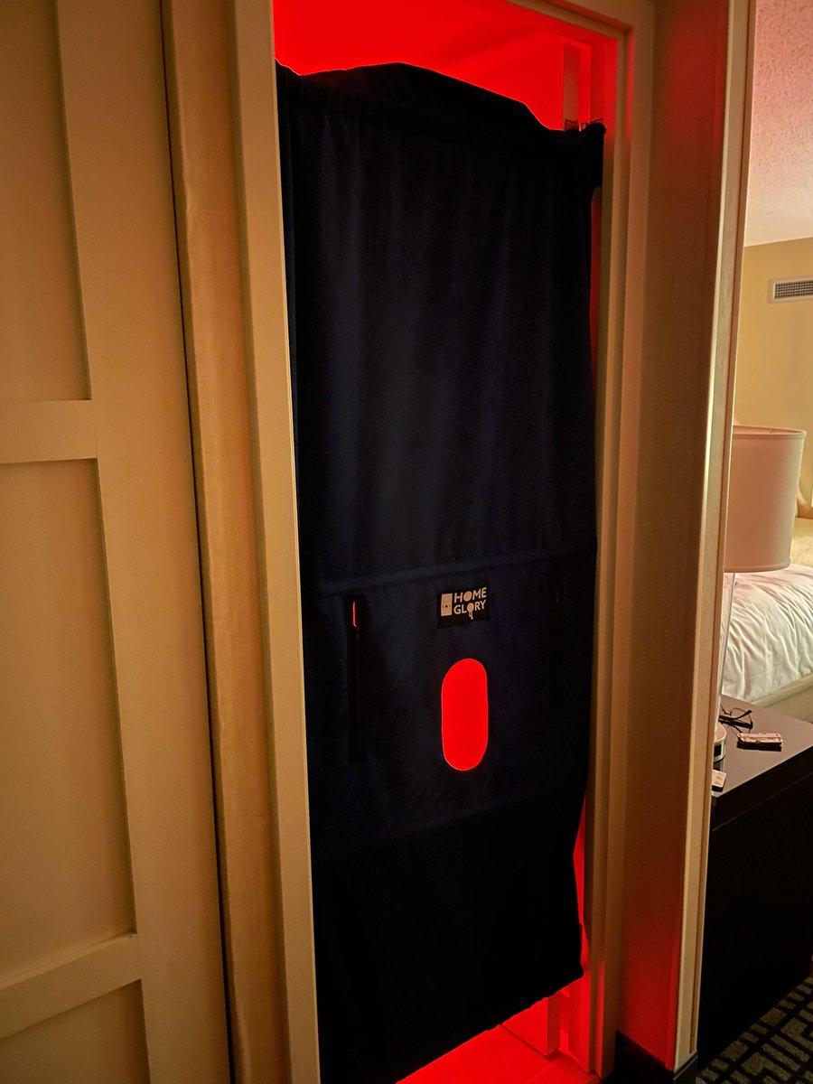 CagedDc's tweet photo. The #MAL Dick has started flowing! For those at #MAL23, I’m trying to suck 100 cocks this weekend, only 96 more to go. At Hyatt, 9th floor. Hit me up. #MAL2023 https://t.co/potfrmqo7l