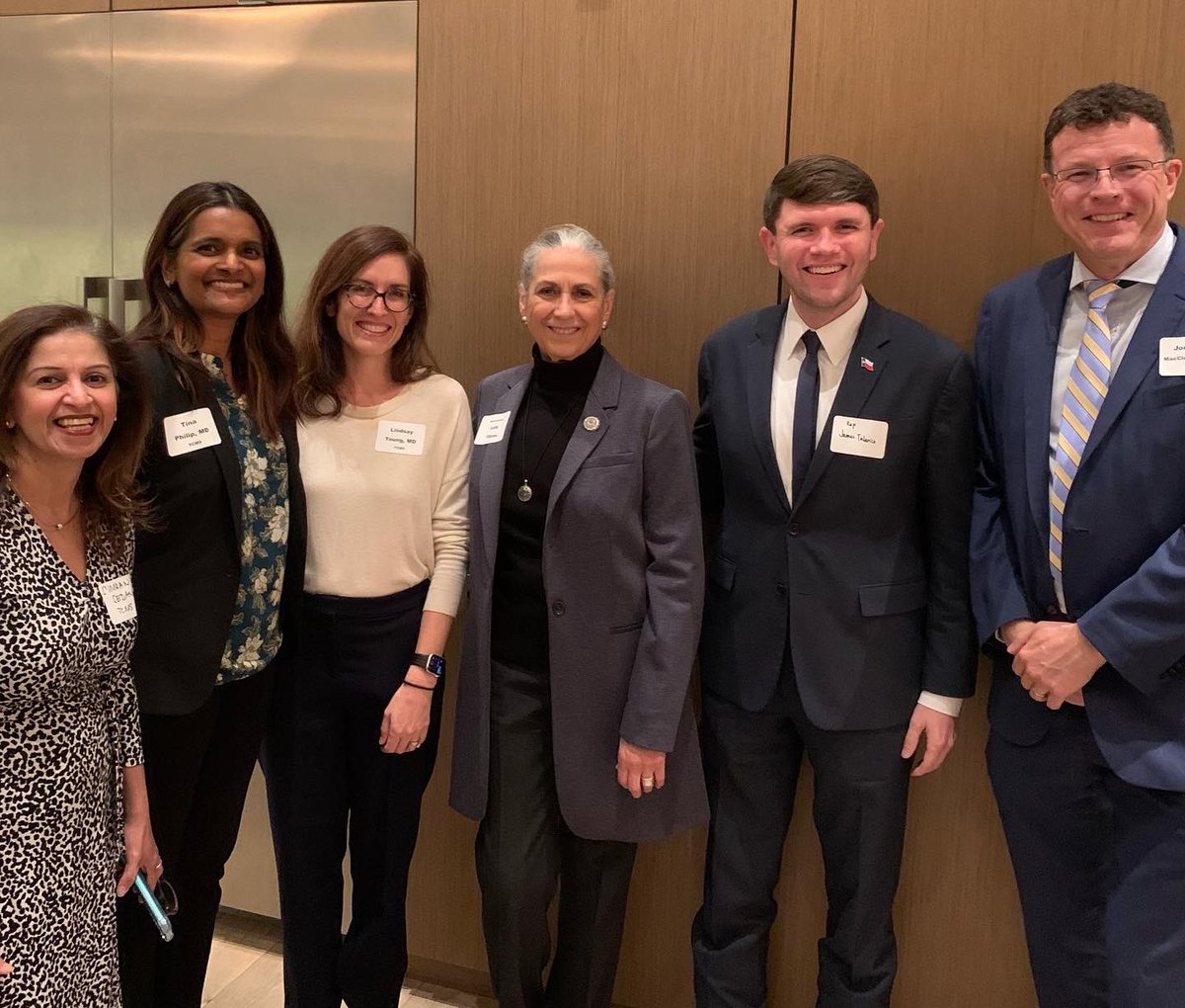Lovely evening with fellow @traviscountymedical colleagues discussing issues affecting patients and physicians in Texas with some of our state reps. Hope to speak more at #FirstTuesdays. #txlege #womeninmedicine #presidentelect  #independentpractice #familymedicine
