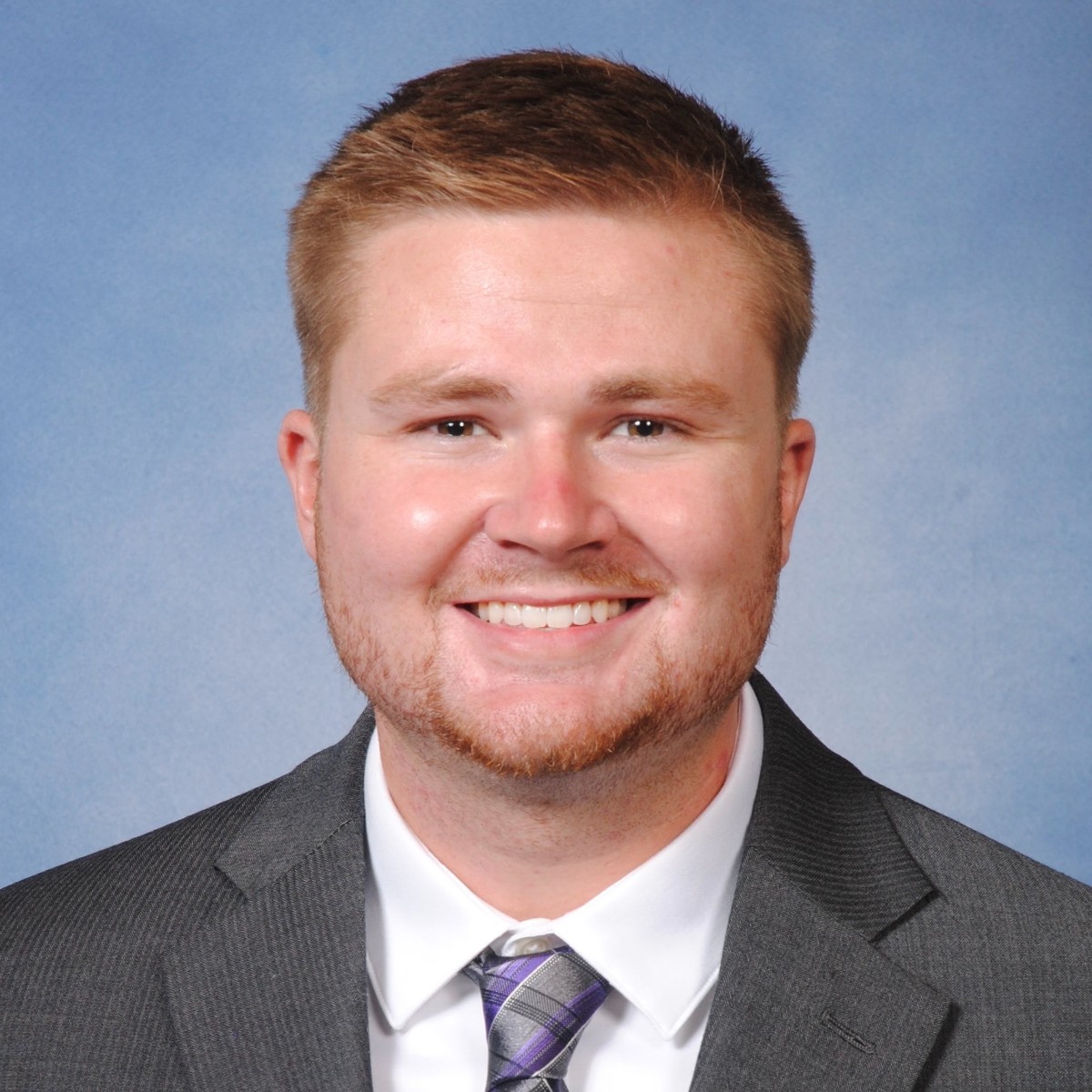ECUCOB's tweet photo. #Congrats to this week's #ECUCOB #internoftheweek, Brandon Burke! Brandon previously interned with the North Carolina Department of Revenue! He first networked with the company at Employer in the Foyer! ๐โ ๏ธ
Learn more about Brandon โฉ https://t.co/u68IvQenjE https://t.co/MNfnz5oxtU