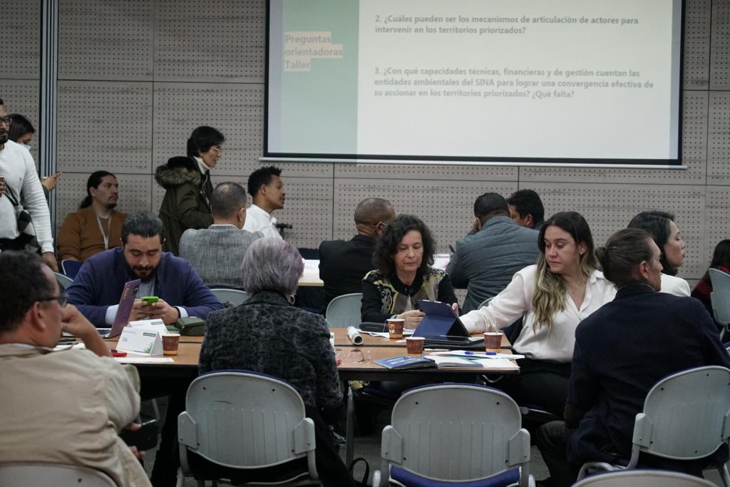 Con éxito culminó el I Encuentro del #SistemaNacionalAmbiental, un espacio de construcción colectiva sobre las bases del Plan Nacional de Desarrollo del #GobiernoDelCambio en torno a temas como ordenamiento alrededor del agua, #AcuerdoDeEscazú, acción climática, entre otros.