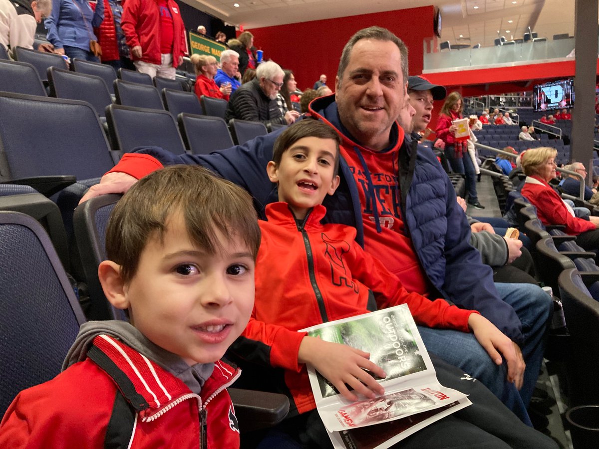 pherman2's tweet image. First Flyers game! #dayton6th