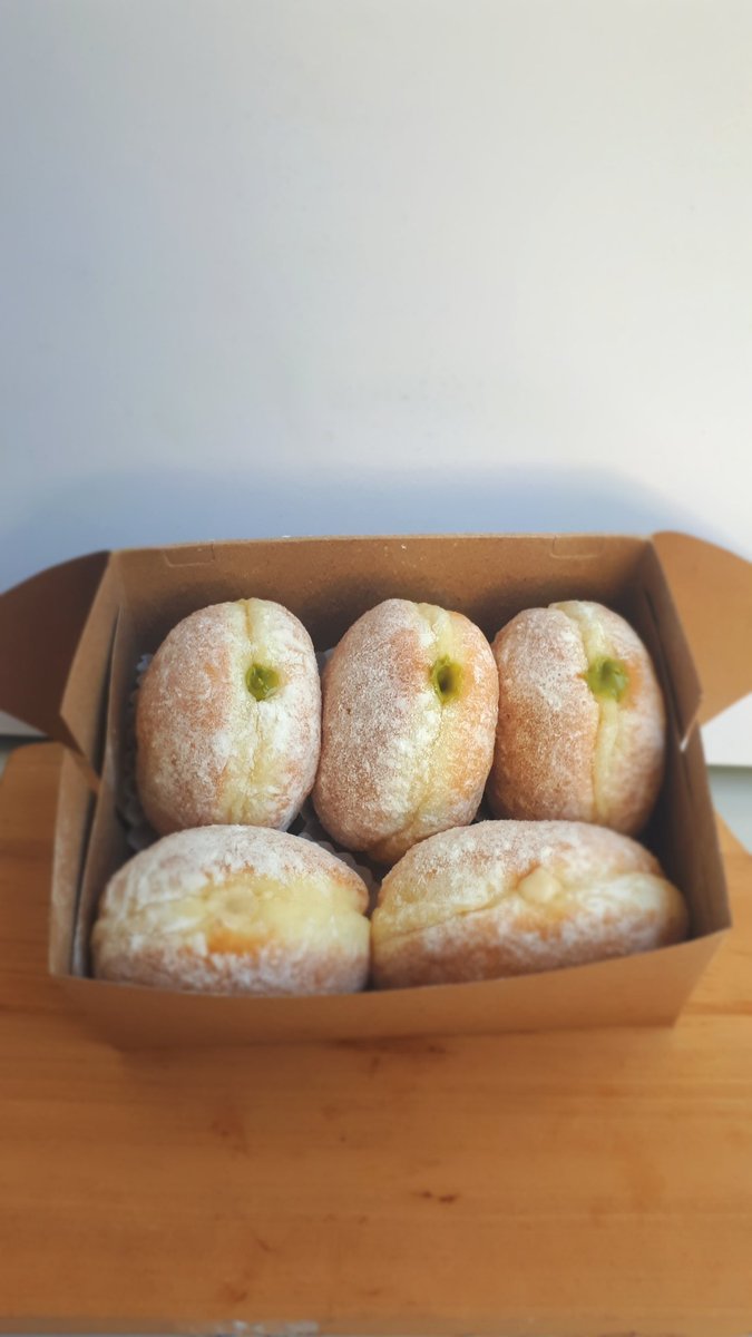 AIADigibuy's tweet image. #Bomboloni is an Italian filled doughnut traditionally made with a sugary crust and a creamy pastry filling  🍩