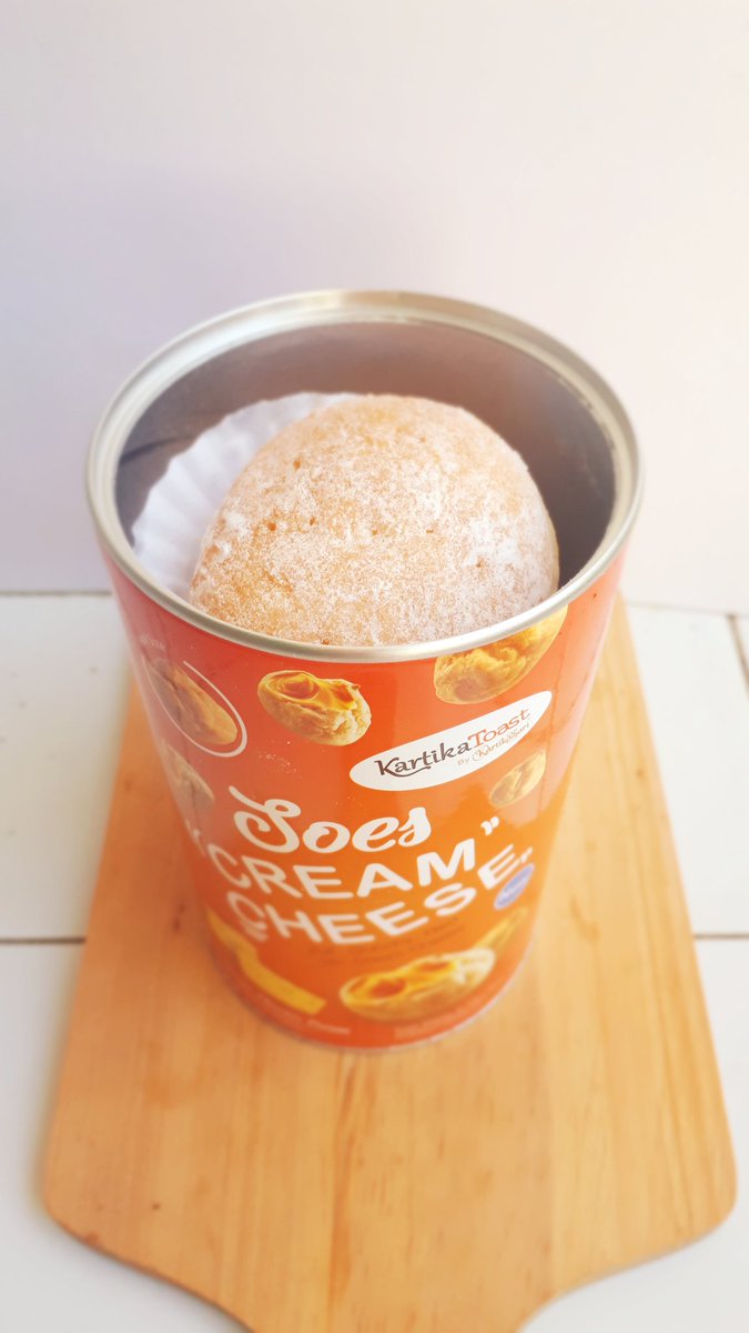 AIADigibuy's tweet image. #Bomboloni is an Italian filled doughnut traditionally made with a sugary crust and a creamy pastry filling  🍩