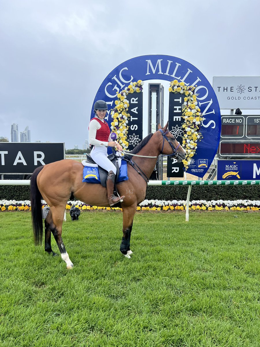 Ex racehorse Mosserati and I ready for a big day of interviews <a href="/SkyRacingAU/">SKY Racing</a> <a href="/mmsnippets/">Magic Millions</a> <a href="/GCTurfClub/">Gold Coast Turf Club</a> <a href="/KickUpForRacing/">Kick Up</a>