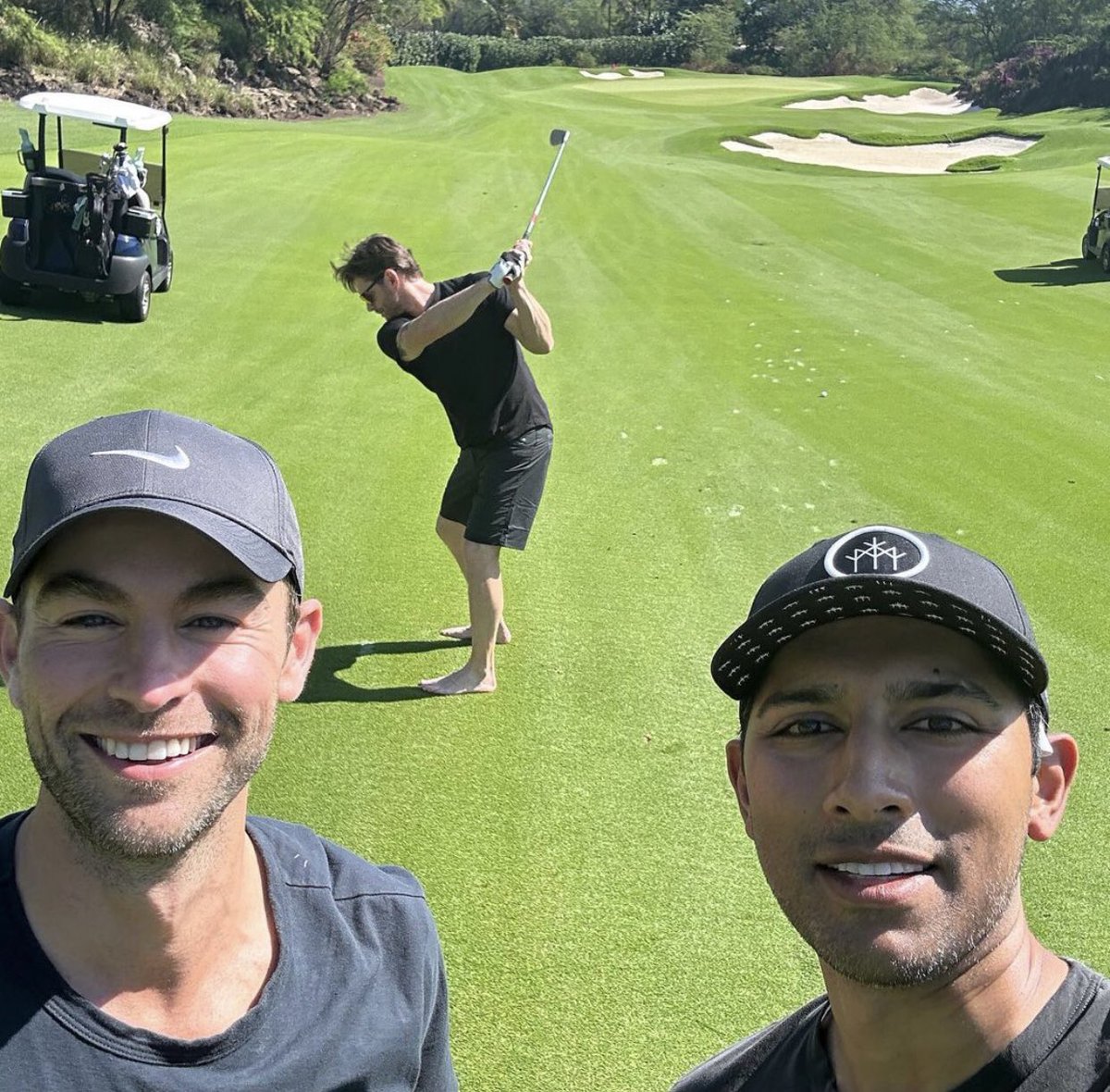 JensenAcklesPL's tweet photo. 📷 • And we've got a few more pics of @JensenAckles golfing in Hawaii during @SonyOpenHawaii! 
#jensenackles #theboystv #theboys #soldierboy 

🔗: https://t.co/dhMtQYP2JH https://t.co/bl9oM52eI2